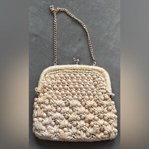 vintage rattan beaded macrame kisslock purse 
mid-20th cent  Cream chain strap
